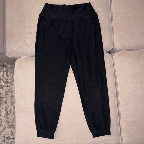 Beyond Yoga Black Spacedye Joggers - Picture 2 of 6